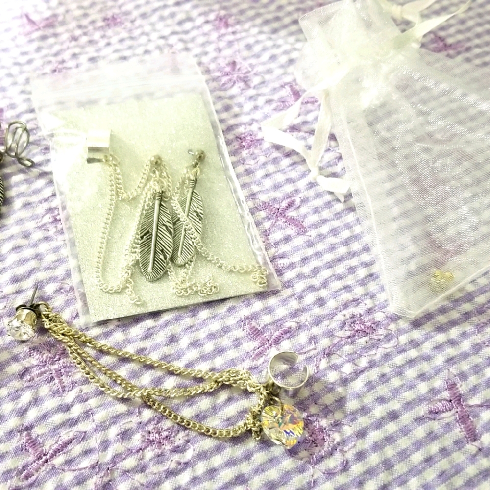 Lot of cuffed earrings